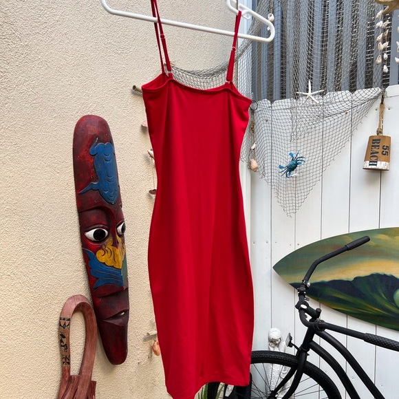 Spaghetti strap bodycon midi dress - Picture 4 of 4